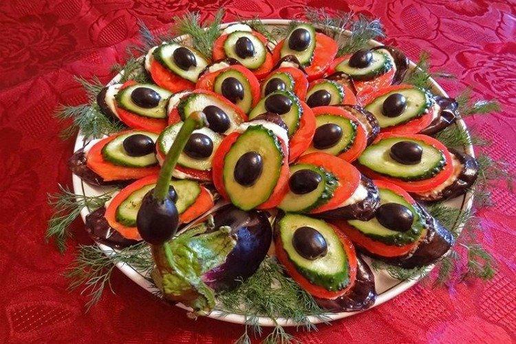 Закуска на 8 Марта: этот рецепт с баклажанами покорит гостей, хотя готовится за 20 минут