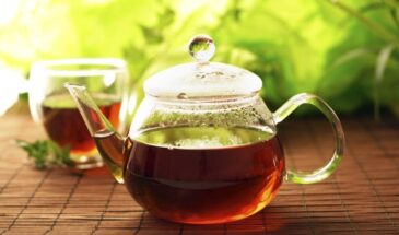 Хотите, чтобы железо усваивалось? Просто не пейте чай сразу после еды — совет диетологов