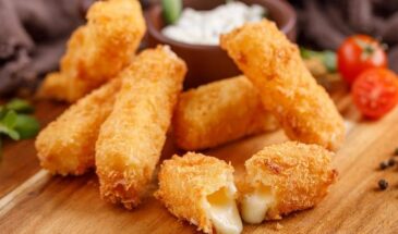 Сырные палочки за 10 минут: один рецепт на сковороде, который заменит дорогие снеки из магазина