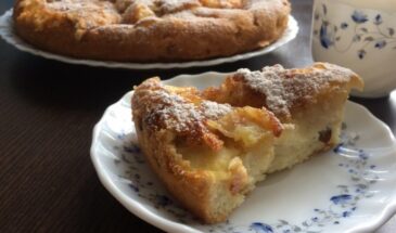 Постная шарлотка без яиц: секрет замеса, который делает пирог пышнее классического, хотя в тесте нет ни масла, ни молока