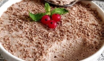 Шоколадный мусс с творогом: десерт за 10 минут без выпечки