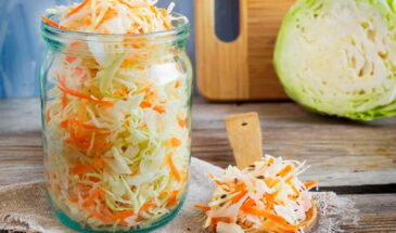 Секрет хрустящей капусты: один ингредиент, который сделает её идеальной, как из бочки