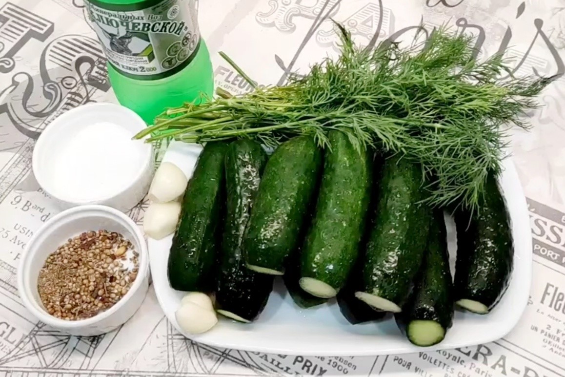 Малосольные огурцы за сутки: секрет минеральной воды для хруста — другие способы устарели