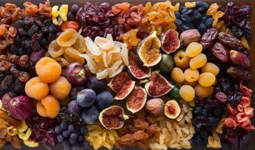 Давление скачет? Врачи назвали способ снизить его без отказа от соли — достаточно добавить один продукт