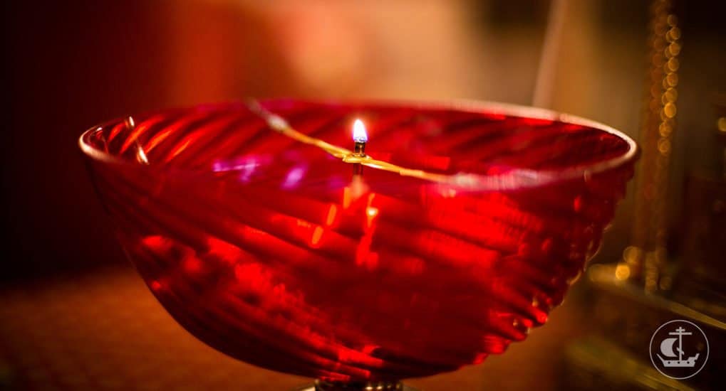 Почему нельзя ходить на кладбище в Пасхальную неделю: одна причина, о которой молчат