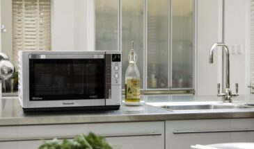 Микроволновка на холодильнике: одна ошибка, которая сокращает срок службы обоих приборов