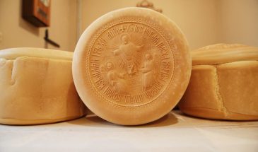 Что делать, если артос испортился: разъяснение церковных традиций