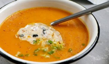 Суп-пюре из моркови и цветной капусты: одна хитрость с сыром — превращает обычный обед в ресторанное блюдо