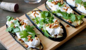 Баклажаны с козьим сыром: одна хитрость с обжаркой, которая делает закуску вкуснее ресторанных