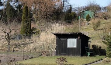 Можно ли копать на Страстной неделе перед Пасхой: ответ, который удивит дачников