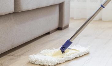 Японский метод «3 ложки»: один раствор — убивает микробы и сохраняет чистоту пола больше месяца