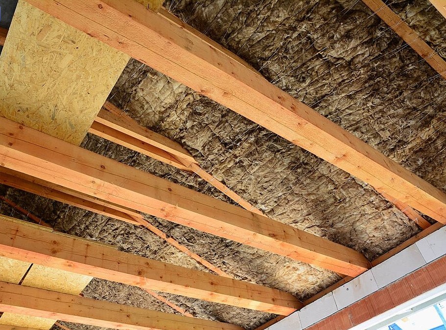 Минвата намокла: одна ошибка, которая превращает утеплитель в деньги на ветер