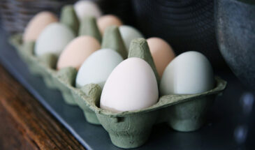 Радоница 21 апреля 2026: можно ли есть крашеные яйца и что на самом деле запрещено в день поминовения