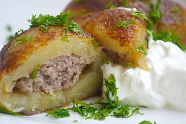 «Колдуны» из прошлого: один старинный приём, который делает картофель с фаршем вкуснее в сто раз