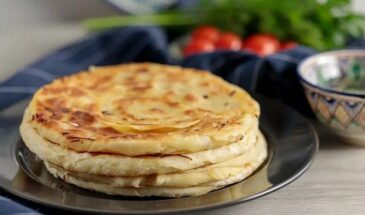 Лепёшки на сковороде за 30 минут: один секрет, который делает тесто пышным без духовки