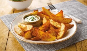 Картошка с чесноком: одна хитрость с заправкой и блюдо исчезает со стола