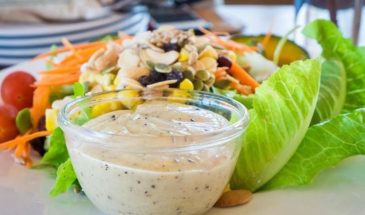 Три заправки на оливковом масле: один секрет — и салаты исчезают со стола за минуты