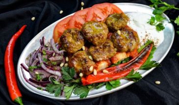 Эти котлеты исчезают за минуту: турецкий секрет, который превращает обычный фарш в ресторанное блюдо