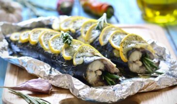 Скумбрия в сливочном соусе: три добавки, которые меняют вкус блюда до неузнаваемости