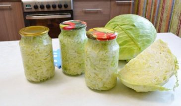 Без соли и сахара: советский способ квасить капусту, о котором все забыли