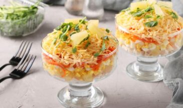 Салат с ананасом, который полюбят даже дети: секрет идеального «Гавайского»