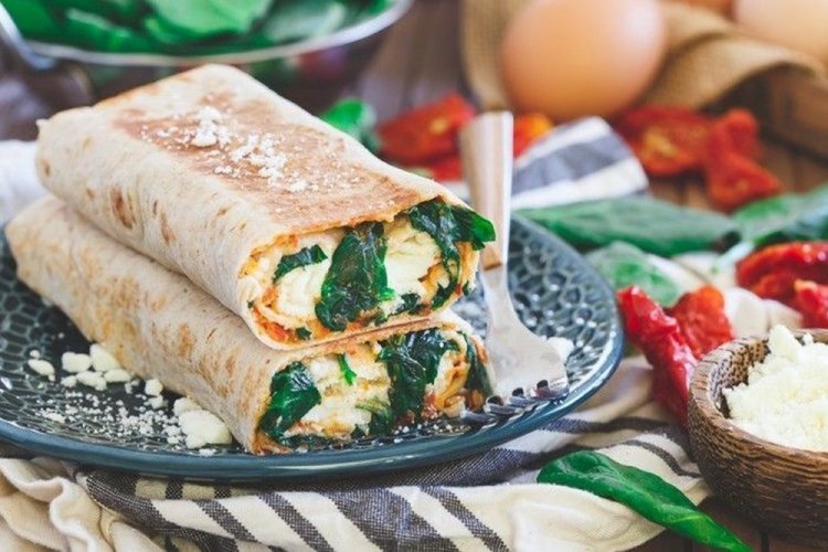 Лаваш с сыром за 5 минут: дачный перекус, который исчезает со стола первым