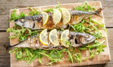 Скумбрию больше не копчу: одна хитрость с банкой и рыба тает во рту