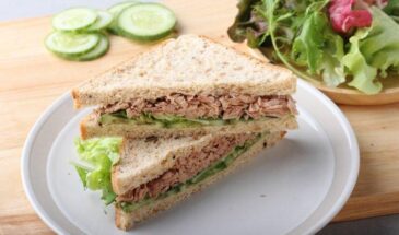 Сэндвич за 5 минут: рецепт с тунцом, который заменит полноценный обед на даче