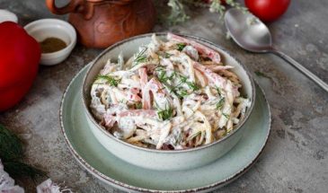 Салат с кальмарами: один секрет с заправкой — и блюдо исчезает со стола за минуты