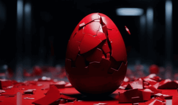 Яйцо у иконы на Пасху треснуло — одна деталь, о которой важно знать