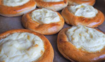 Ватрушки с творогом: секрет теста, которое получается пышным даже у новичков