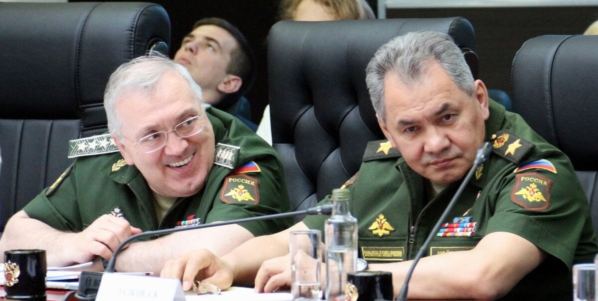 Хватит уже ходить вокруг да около: пора следователю уже задавать вопросы напрямую Шойгу
