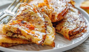Эти блины в апельсиновом соусе покорят вас с первого кусочка: рецепт французского десерта
