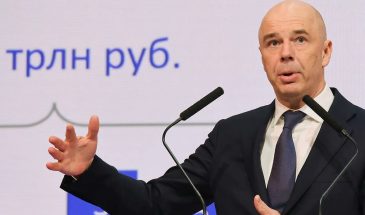 Копить, а не вкладывать в развитие страны: власти продолжают жить по либеральным учебникам для аборигенов