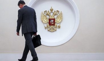 Губернаторов скоро лишат права принимать на работу даже техничек — гримасы вертикали власти