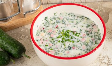 Забудьте про квас и кефир: окрошка на айране — тот самый вкус, который взорвёт ваше лето