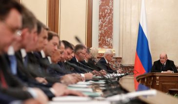 Парадокс июньского всплеска: россияне резко возлюбили президента, правительство и остальное начальство