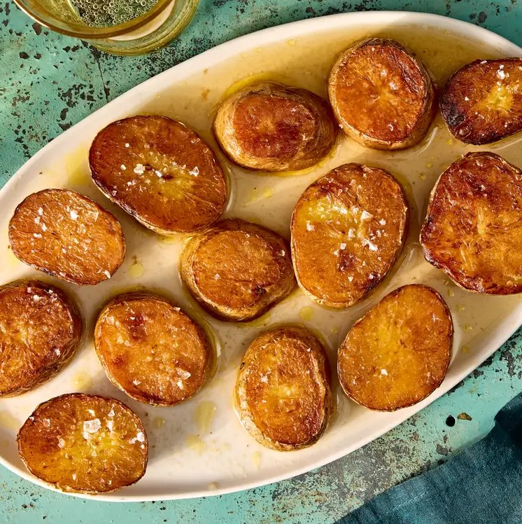 Картофель в панировке с солью и уксусом: хрустящий секрет, который заменит вредные чипсы