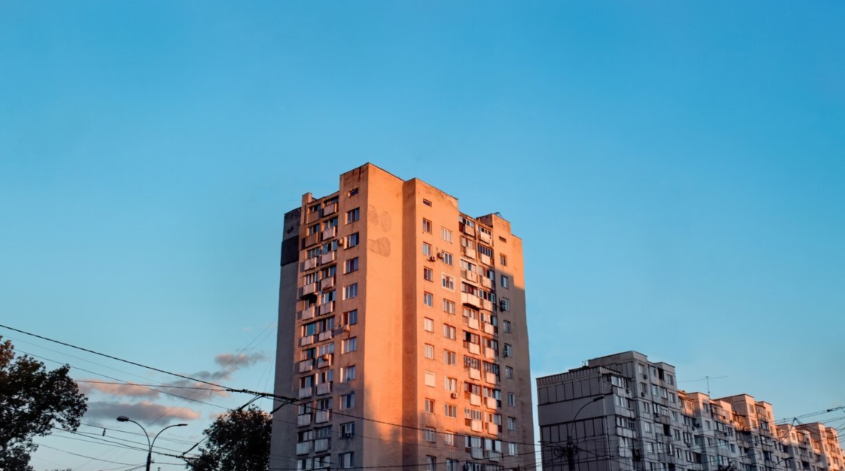 С 1 июля новые правила учёта ЖКУ: что меняется для жильцов многоквартирных домов и как не переплатить
