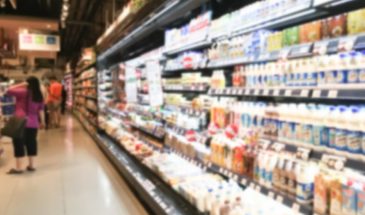 Роскачество бьет тревогу: 4 продукта по акции, которые опасно нести на кассу