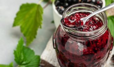 Варенье из чёрной смородины „пятиминутка“: максимум витаминов