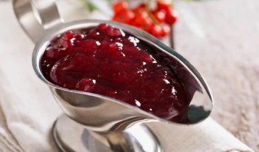 Ягодный соус к мясу и сыру: универсальная заготовка из сезонных ягод