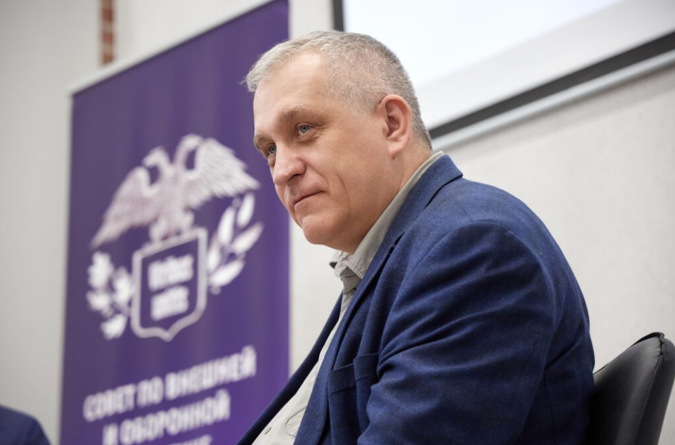 Борис Межуев: «Темное просвещение», ИИ в руках безумцев, захвативших власть над миром — человечеству приговор уже вынесен