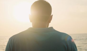 Холестерин убивает молча: 4 странных сигнала забитых сосудов, которые вы списываете на возраст