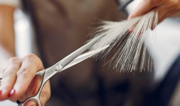 Лунный календарь стрижек на август 2026: даты для роста и финансовой удачи