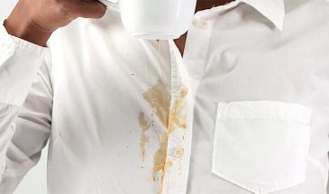 Как убрать пятно от кофе с одежды: простые приёмы без химчистки