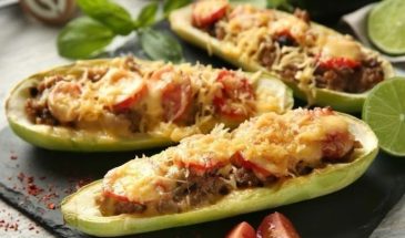 Лодочки из кабачков с фаршем: турецкий хит, который легко повторить дома