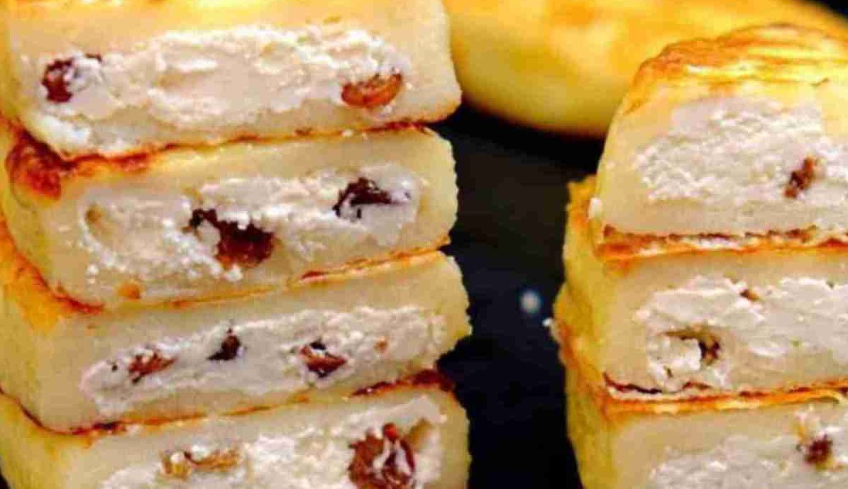 Нежнейшие жареные манники с творогом и изюмом: секрет идеального десерта за 20 минут