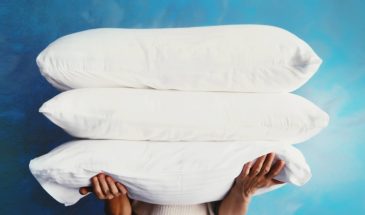Как часто стирать подушки и делать это правильно: практические рекомендации