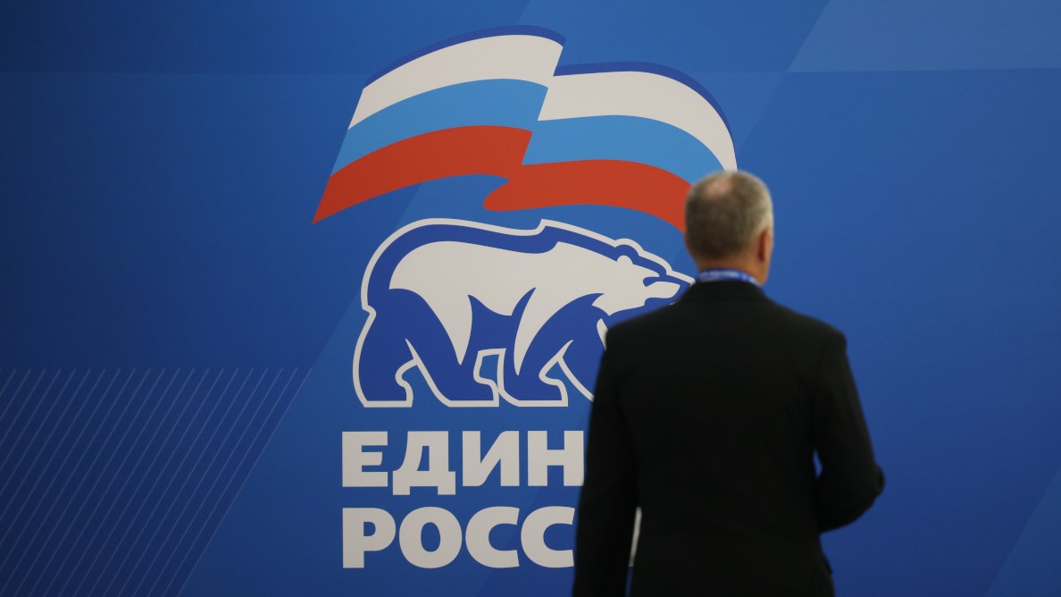 Указное право: теперь губернаторы смогут командовать без оглядки на Конституцию